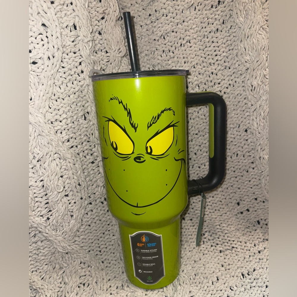 Grinch 40oz Tumbler🖤